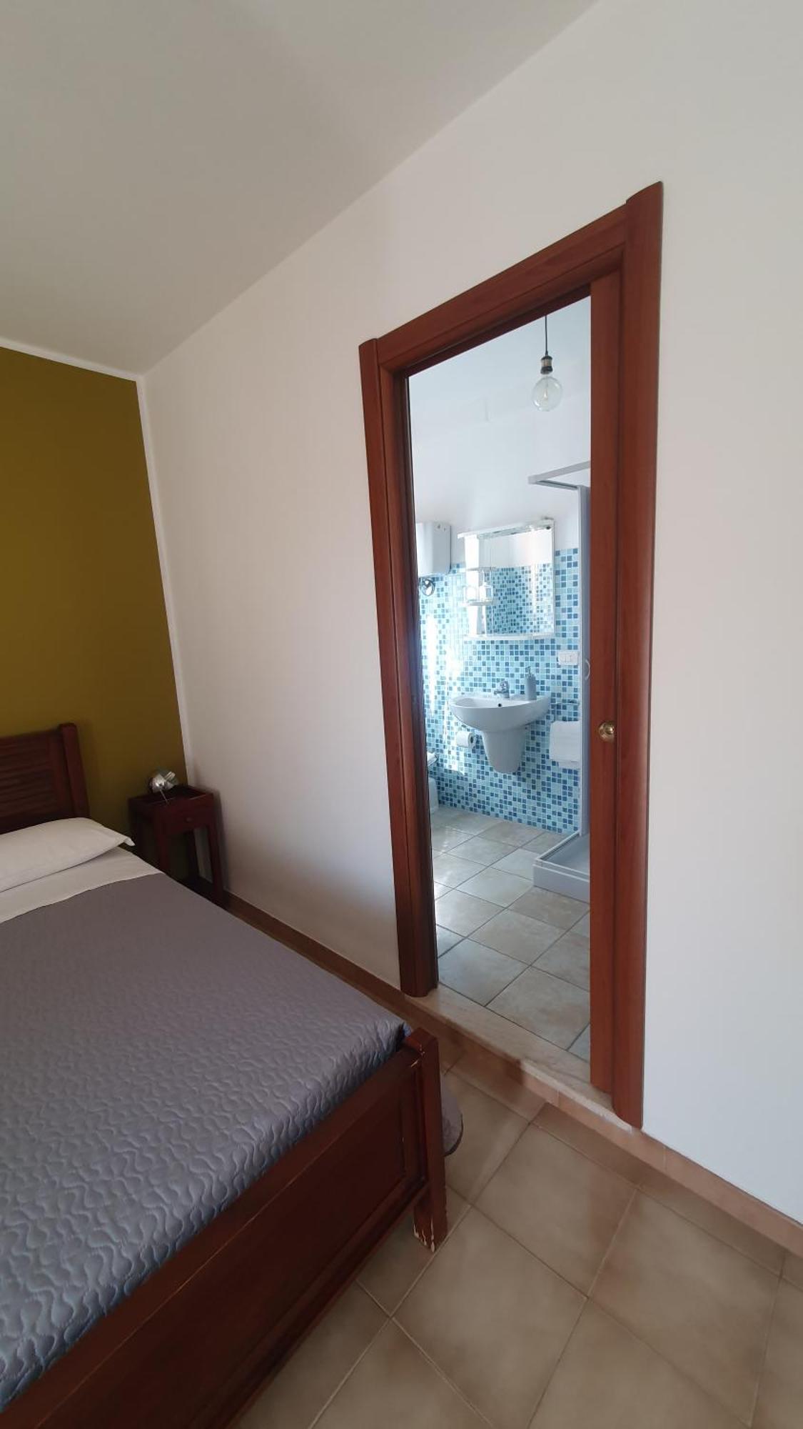 Blue Dolphin Guest House Alghero Exterior foto